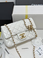 Chanel Mini Flap Bag Lambskin Gold White 20x13x7cm - 1