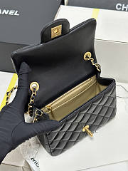 Chanel 25B Flap Bag Black Lambskin Gold 18x13.5x7cm - 4