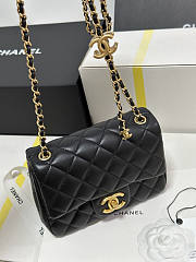 Chanel 25B Flap Bag Black Lambskin Gold 18x13.5x7cm - 3