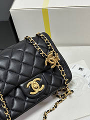 Chanel 25B Flap Bag Black Lambskin Gold 18x13.5x7cm - 2