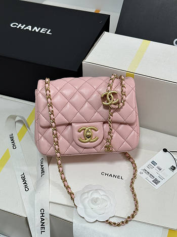 Chanel 25B Flap Bag Pink Lambskin Gold 18x13.5x7cm