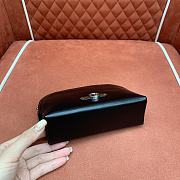 Louis Vuitton LV Cosmetic Pouch Black 19x12x6cm - 2