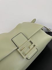 Fendi Mamma Baguette Medium Green Leather Bag 26.5x18x8.5cm - 5