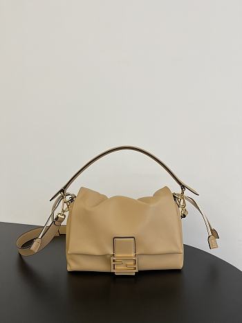 Fendi Mamma Baguette Medium Light Tan Leather Bag 26.5x18x8.5cm