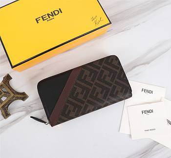 Fendi FF Logo Wallet in Brown and Black 19x19x2cm