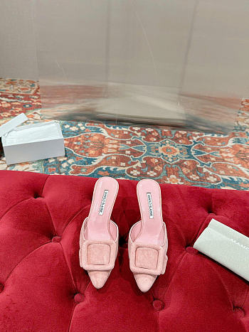 Manolo Blahnik Maysli Pink Suede Slingback Pumps 7cm