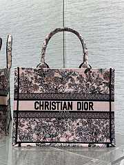 Dior Lucky Medium Book Tote Pink Flowers Calendar - 1