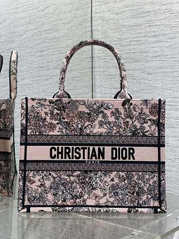 Dior Lucky Medium Book Tote Pink Flowers Calendar