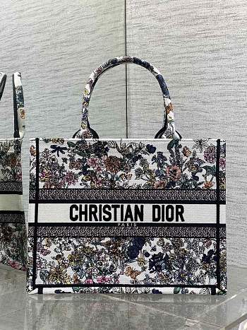 Dior Lucky Medium Dior Book Tote Multicolor Flowers 36cm
