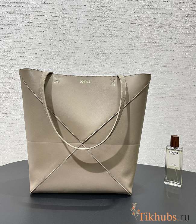 Loewe Medium Puzzle Fold Tote Shiny Calfskin Grey 31.5x14.5x25.5cm - 1