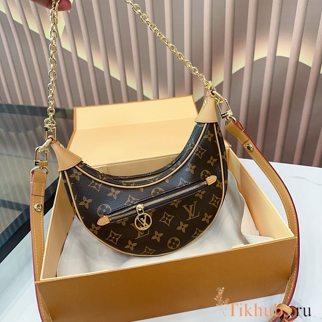 Louis Vuitton LV Moon SALE BAG 22x18cm (5 Bags) - 1