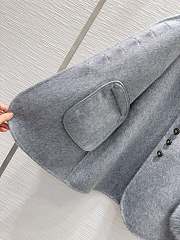 Prada grey wool coat with fur cuffs - 2
