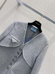 Prada grey wool coat with fur cuffs - 3