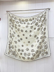  Chanel scarf, featuring a white background with a pattern flower of black 140*140cm - 5