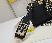Fendi peekaboo iseeu Bag black size 23 cm - 4