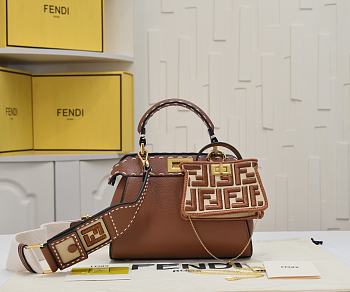 Fendi peekaboo isee Bag brown size 23 cm