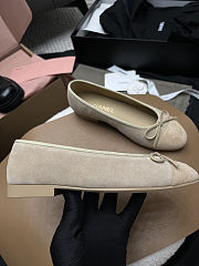 Chanel 25 Ballet Flat Grey-taupe Suede - 4