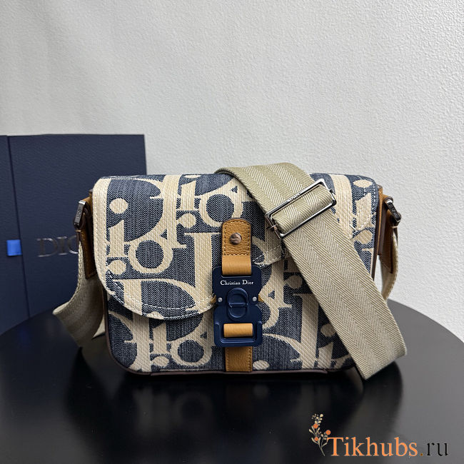 Dior Saddle Messenger Bag in Dior Oblique jacquard 23x17.5x6 cm - 1