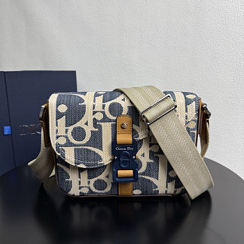 Dior Saddle Messenger Bag in Dior Oblique jacquard 23x17.5x6 cm