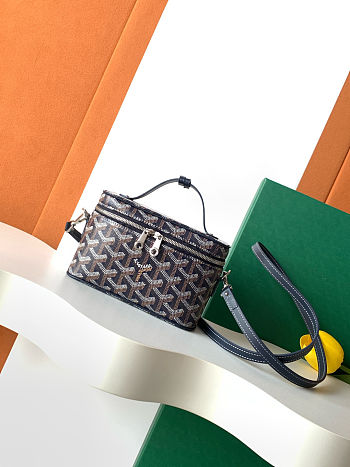 Goyard Muse Mini Vanity Case in navy size 16cm