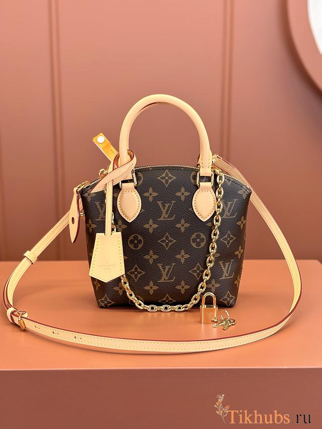 Louis Vuitton Lockit BB Monogram handbag 15x19x7cm - 1