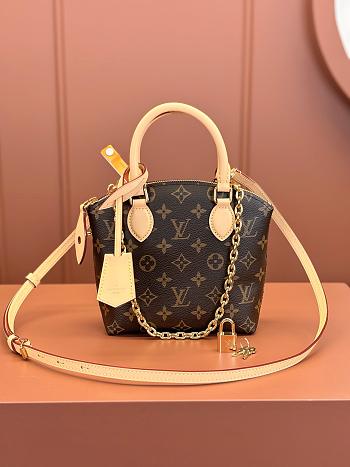 Louis Vuitton Lockit BB Monogram handbag 15x19x7cm