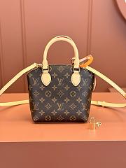Louis Vuitton Lockit BB Monogram handbag 15x19x7cm - 6