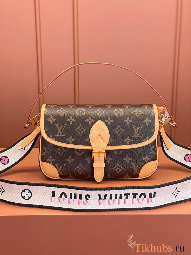 Louis Vuitton Diane Monogram coated canvas bag 9x15x24cm - 1