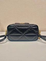 Prada black quilted leather crossbody camera bag 22x11x7cm - 5