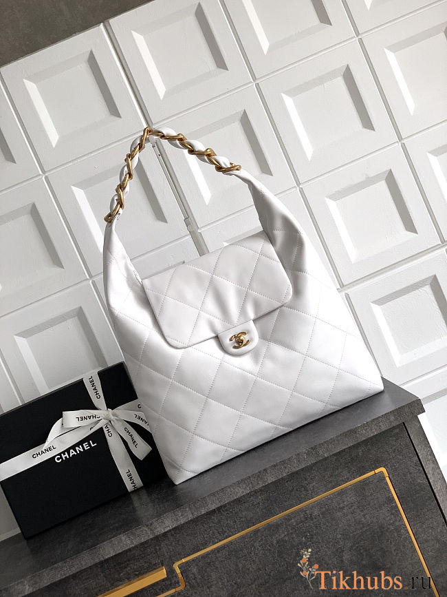 Chanel Maxi Hobo Bag   Shiny Calfskin & Gold-Tone Metal  White size 34*36*12 cm - 1