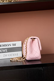 Chanel Mini flap bag Shiny Lambskin & Gold Plated Metal Light pink 13×18×7cm - 3