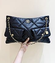 Chanekl Shopping bag Shiny Lambskin & Gold Plated Metal Black 26*38*11cm - 6