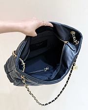 Chanekl Shopping bag Shiny Lambskin & Gold Plated Metal Black 26*38*11cm - 4