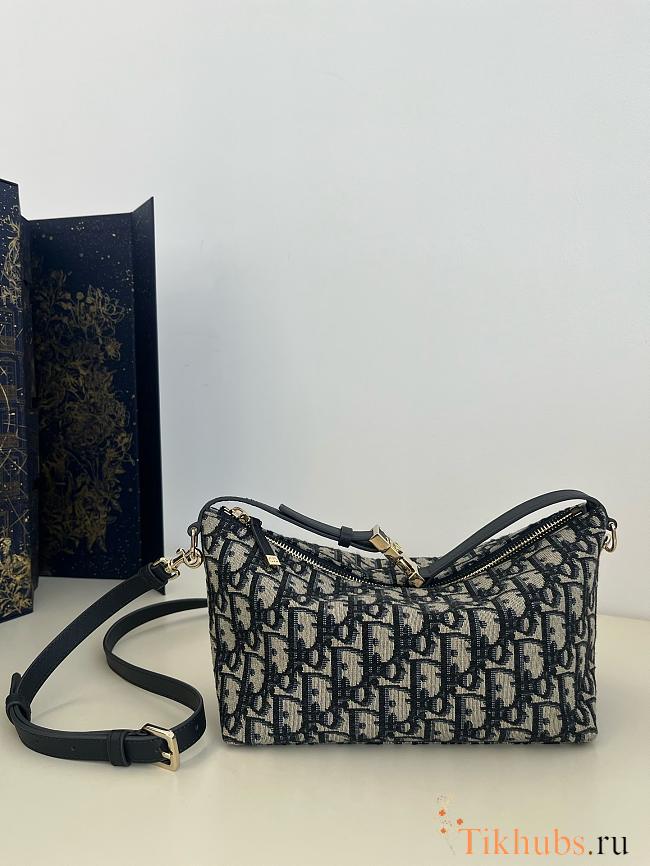 Dior Women Medium Diortravel Nomad Pouch Blue Dior Oblique Jacquard 22*9*15cm - 1