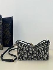 Dior Women Medium Diortravel Nomad Pouch Blue Dior Oblique Jacquard 22*9*15cm - 1