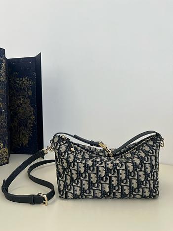 Dior Women Medium Diortravel Nomad Pouch Blue Dior Oblique Jacquard 22*9*15cm