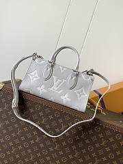 Louis Vuitton OnTheGo East West handbag M14213  25x13x10 cm - 4