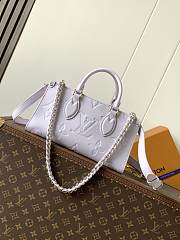 Louis Vuitton OnTheGo East West M15192 25x13x10 cm - 1