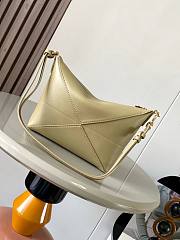 Loewe Puzzle Fold leather pouch shoulder bag in a beige color 23x6.5x15.5cm - 4