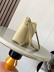 Loewe Puzzle Fold leather pouch shoulder bag in a beige color 23x6.5x15.5cm - 3