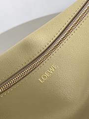 Loewe Puzzle Fold leather pouch shoulder bag in a beige color 23x6.5x15.5cm - 2