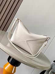 Loewe Puzzle Fold leather pouch shoulder bag in a white color 23x6.5x15.5cm - 4