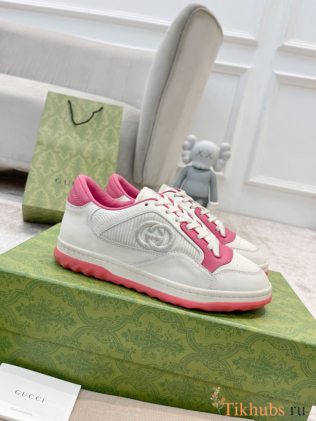 Gucci Mac80 leather low-top sneakers in white with pink  - 1