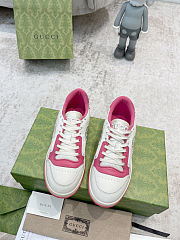 Gucci Mac80 leather low-top sneakers in white with pink  - 2