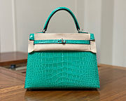 Hermes Kelly 25 Emerald Green Crocodile Leather  - 1