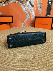 Hermès Mini Kelly bag made from imported alligator leather - 4