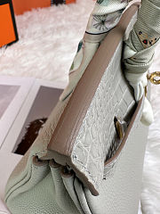 HERMES Birkin 25 Touch Matte Alligator Gris Perle Gold Hardware - 4