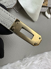 HERMES Birkin 25 Touch Matte Alligator Gris Perle Gold Hardware - 3