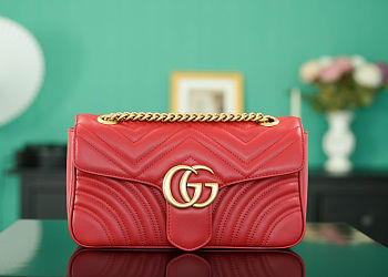 Gucci GG Marmont Matelassé Shoulder Bag 26x15x7cm
