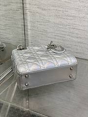 Lady Dior Mini Bag in silver iridescent cannage lambskin 17x7x15cm - 4